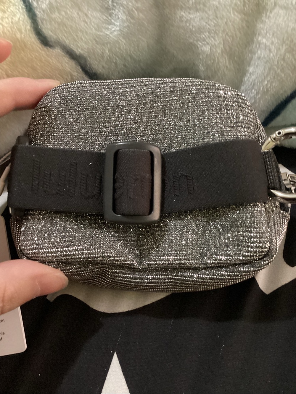 lululemon athletica Everywhere Belt Bag Nano - Glitter Silver - Picture 3 of 6